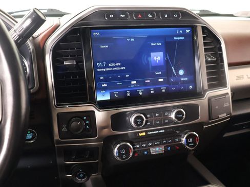 Used 2022 Ford F250 Platinum w/ Tremor Off-Road Package AWD/4WD image 5