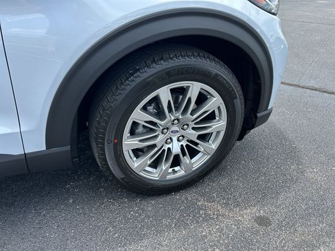 New 2026 Ford Explorer Platinum RWD image 8