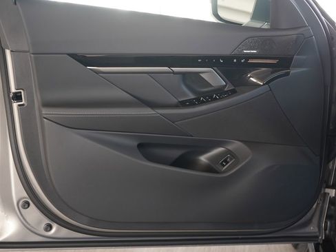 New 2026 BMW 530i RWD image 9