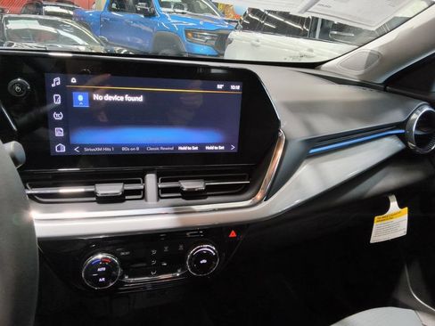 Used 2026 Chevrolet Trax LT w/ Driver Confidence Package FWD image 19