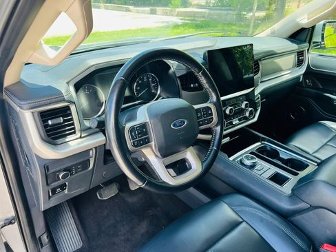 Used 2022 Ford Expedition Max XLT RWD image 14