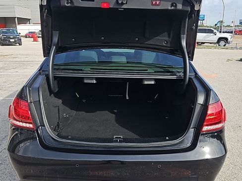 Used 2016 Mercedes-Benz E 350 Sedan image 26