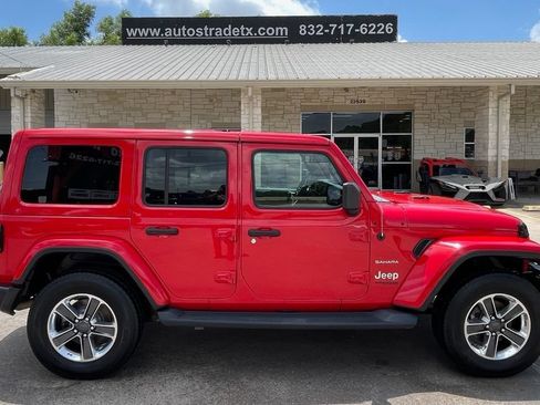 Used 2019 Jeep Wrangler Unlimited Sahara AWD/4WD image 5