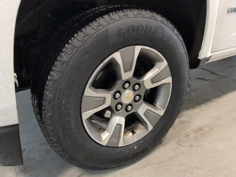 Used 2019 Chevrolet Colorado Z71 image 12