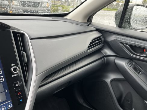 Used 2025 Subaru Crosstrek 2.0i Premium image 22