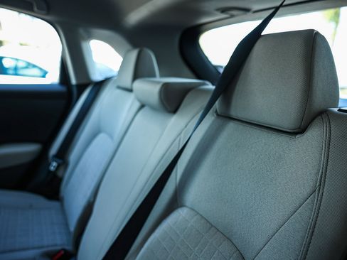 Used 2025 Honda HR-V LX image 23