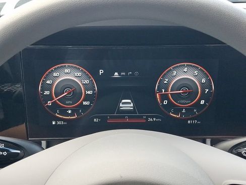 Used 2024 Hyundai Elantra SEL FWD image 19