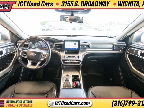 Used 2022 Ford Explorer XLT w/ Equipment Group 202A AWD/4WD image 11