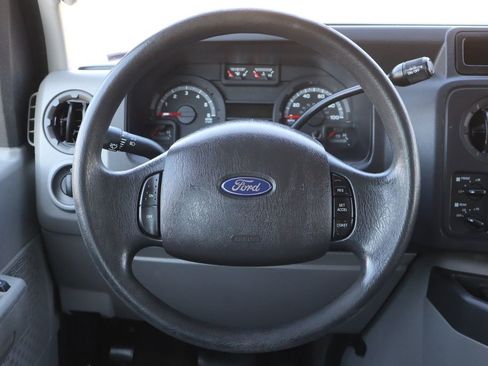 Used 2012 Ford E-350 and Econoline 350 XLT image 18