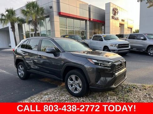 Used 2025 Toyota RAV4 XLE AWD/4WD image 1