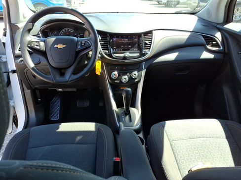 Used 2020 Chevrolet Trax LS w/ Tint and Cruise Package FWD image 14