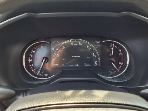 Used 2025 Toyota RAV4 XLE AWD/4WD image 17