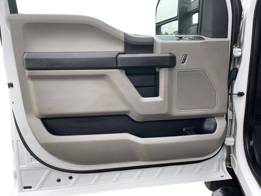 Used 2019 Ford F250 XL w/ Power Equipment Group AWD/4WD image 12
