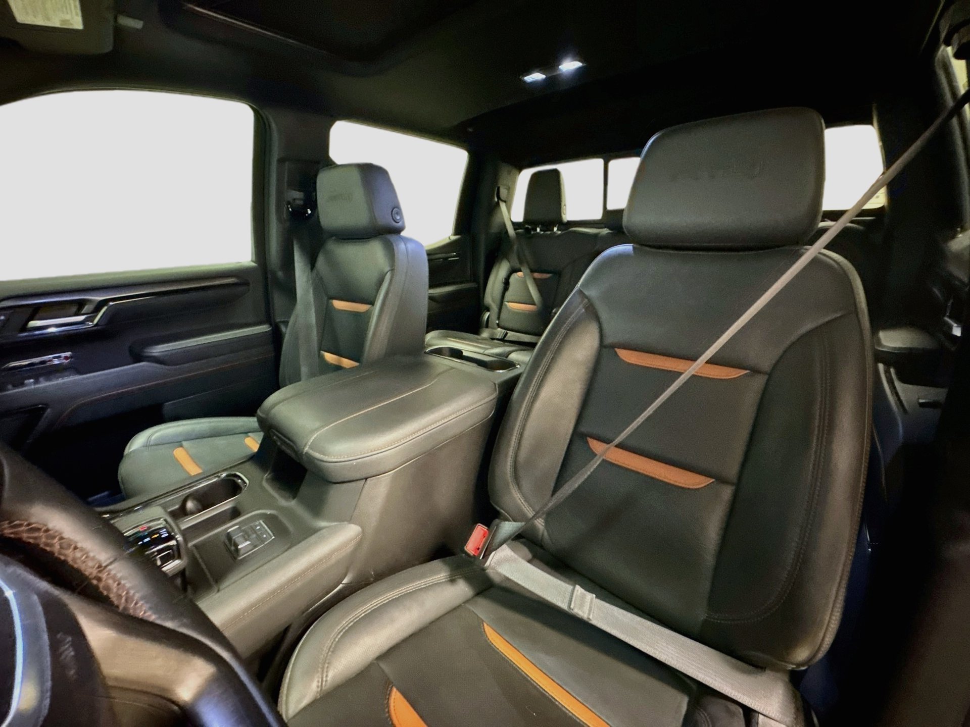 Used 2023 GMC Sierra 1500 AT4 w/ Technology Package AWD/4WD image 22