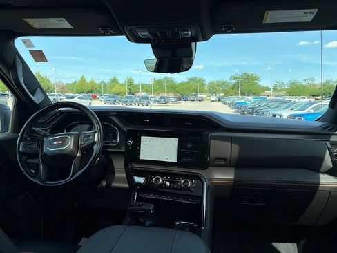 Used 2023 GMC Sierra 1500 AT4 w/ AT4 Premium Package AWD/4WD image 37