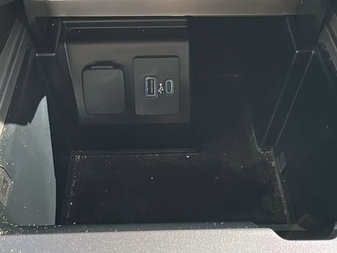 Used 2020 Ford Explorer Limited w/ Class III Trailer Tow Package image 27