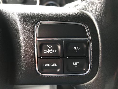 Used 2015 Jeep Wrangler Sport image 31