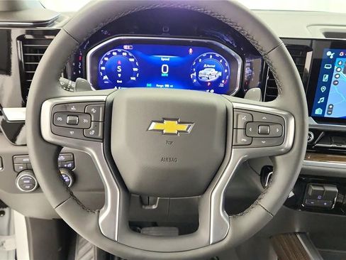 New 2026 Chevrolet Silverado 1500 LT w/ Convenience Package II AWD/4WD image 32