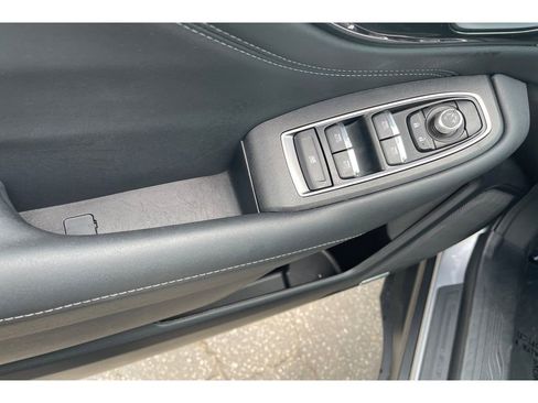 Certified 2025 Subaru Outback Limited AWD/4WD image 11