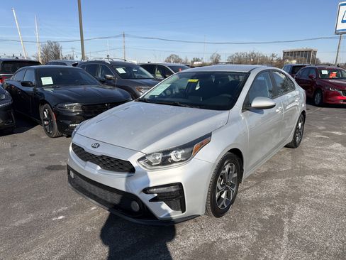 Used 2019 Kia Forte LXS image 4