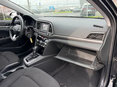 Used 2020 Hyundai Elantra SE w/ Cargo Package (C1) FWD image 16