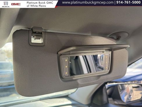 Used 2024 GMC Terrain SLE w/ Driver Convenience Package image 30