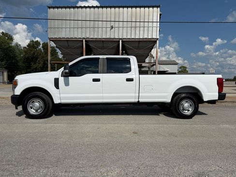 Used 2022 Ford F250 XL w/ Power Equipment Group RWD image 2