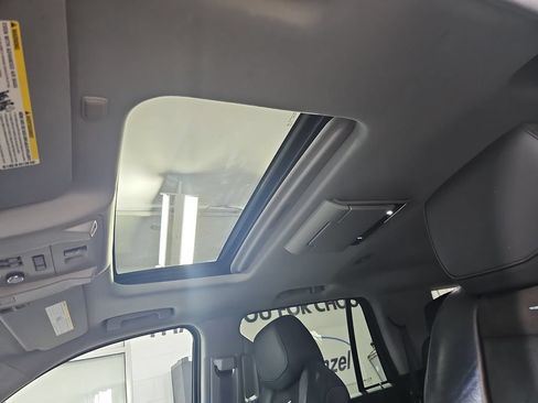 Certified 2015 Cadillac Escalade Premium AWD/4WD image 36