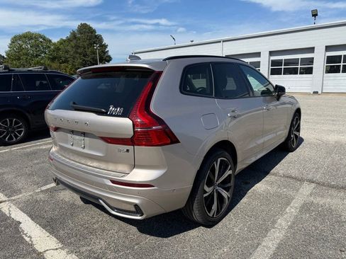 Used 2023 Volvo XC60 B5 Ultimate w/ Climate Package AWD/4WD image 9