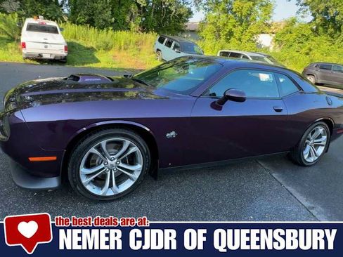 Used 2022 Dodge Challenger R/T w/ Shaker Package RWD image 4