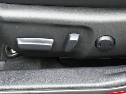 Used 2017 Toyota Camry XLE FWD image 10