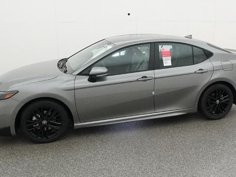 New 2026 Toyota Camry SE FWD image 2