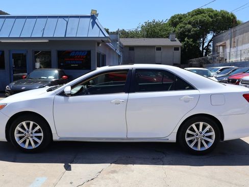 Used 2012 Toyota Camry XLE FWD image 4