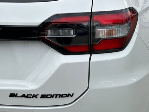 Used 2025 Honda Pilot Black Edition image 30