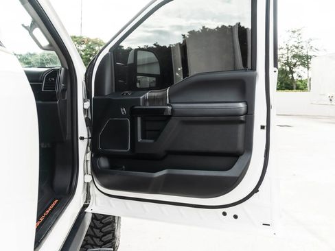 Used 2020 Ford F250 Lariat w/ Lariat Ultimate Package image 19