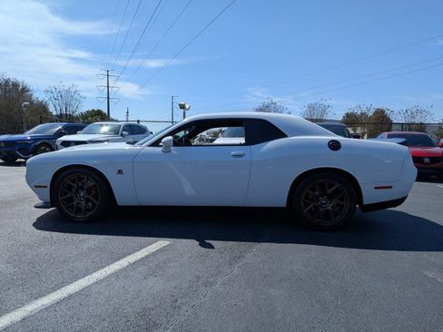 Used 2017 Dodge Challenger R/T Scat Pack w/ Leather Interior Group image 9