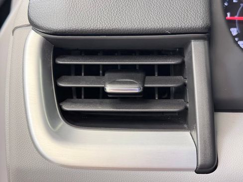 Used 2022 GMC Terrain SLT w/ Infotainment Package II AWD/4WD image 42