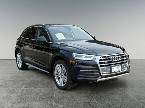 Used 2018 Audi Q5 2.0T Premium Plus w/ Premium Plus Package image 1
