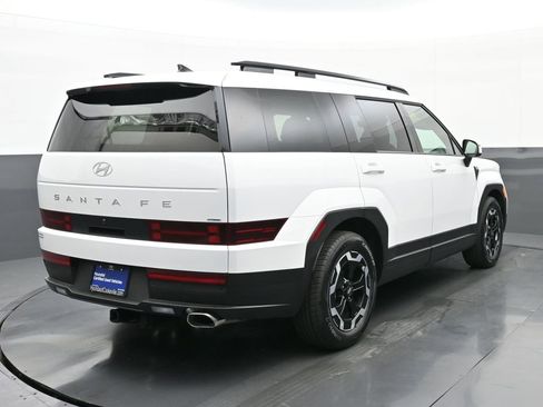 Certified 2025 Hyundai Santa Fe SEL image 4