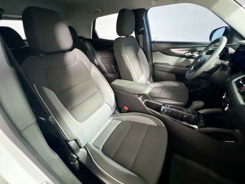 Used 2025 Chevrolet TrailBlazer LS w/ LS Convenience Package FWD image 31