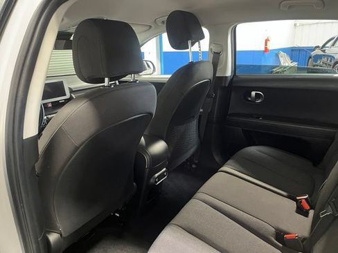 Used 2024 Hyundai Ioniq 5 SE RWD image 18