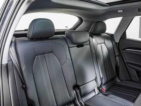 Certified 2025 Audi Q5 Premium w/ Premium Plus AWD/4WD image 14