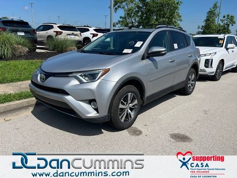 Used 2017 Toyota RAV4 XLE AWD/4WD image 1