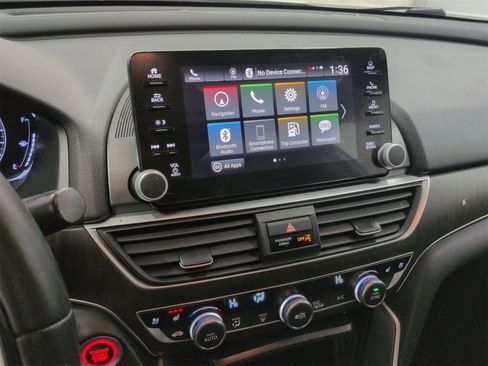 Used 2018 Honda Accord Touring image 28