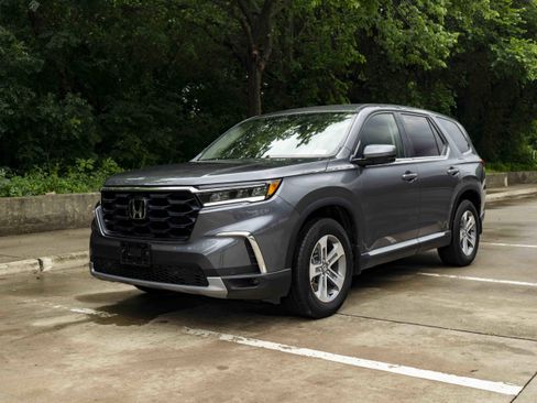 Used 2025 Honda Pilot EX-L image 5