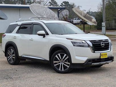 Used 2024 Nissan Pathfinder Platinum w/ Cargo Package