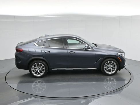 Used 2022 BMW X6 xDrive40i w/ Executive Package image 42
