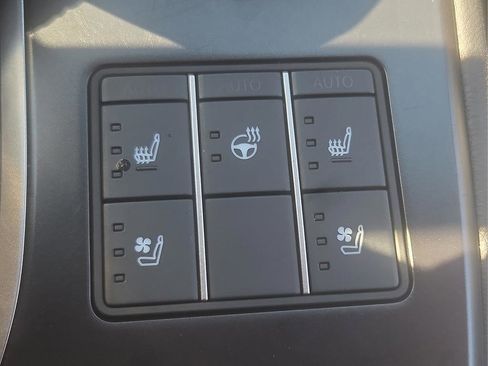 Used 2023 Lexus UX 250h F Sport FWD image 22