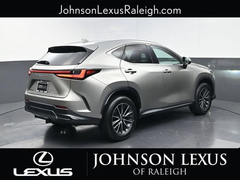 Used 2022 Lexus NX 250 AWD image 9