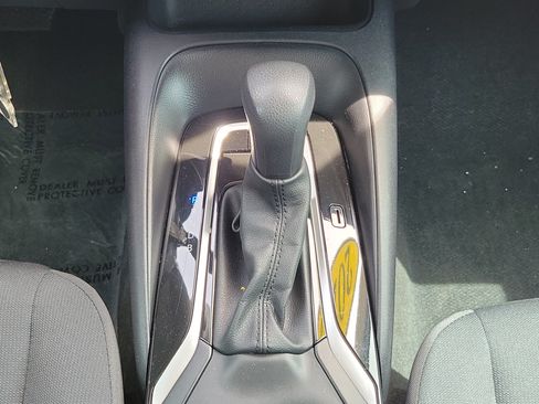 Certified 2025 Toyota Corolla LE FWD image 17